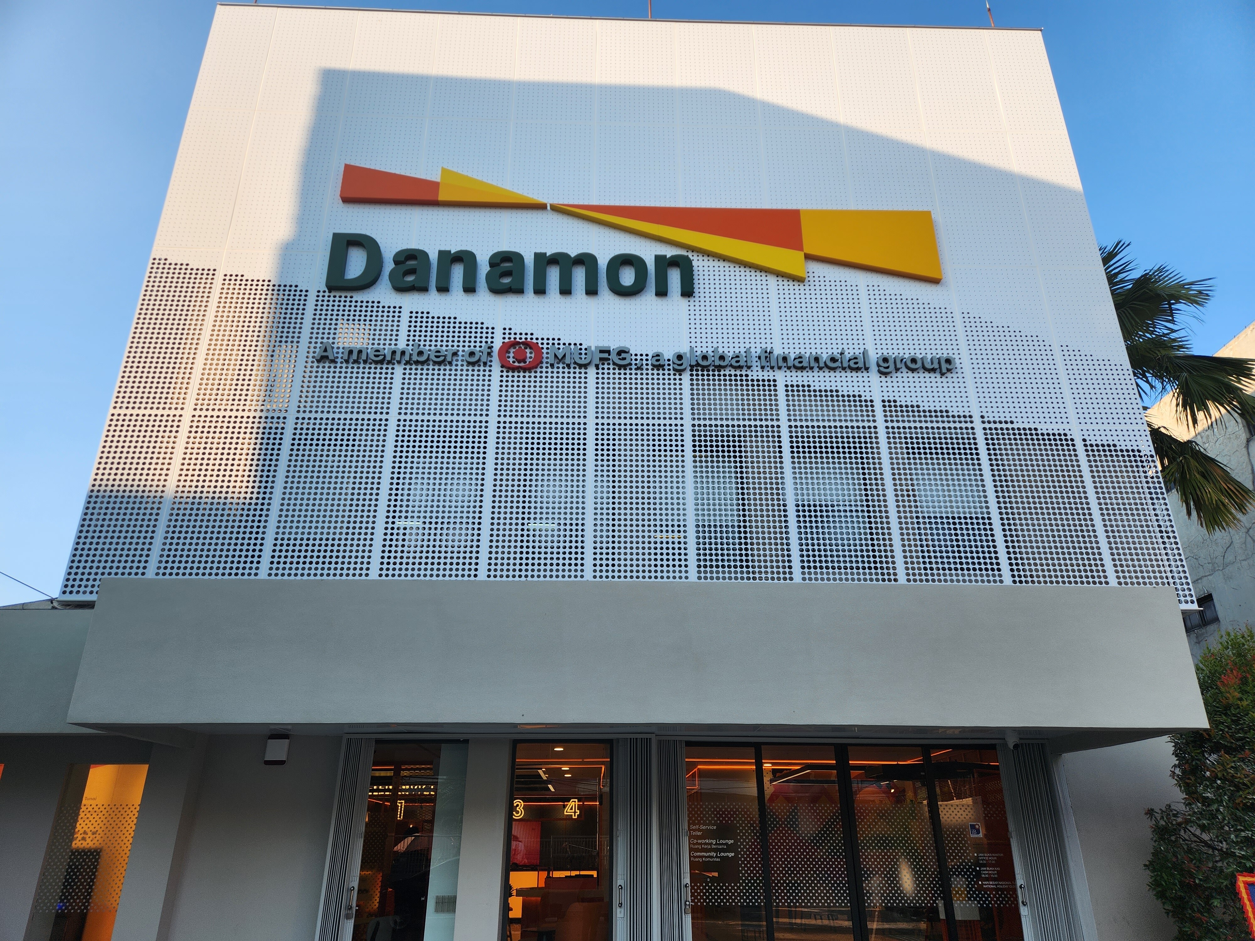 Danamon Announces Operational Schedule Ahead of Christmas and New Year Holidays 