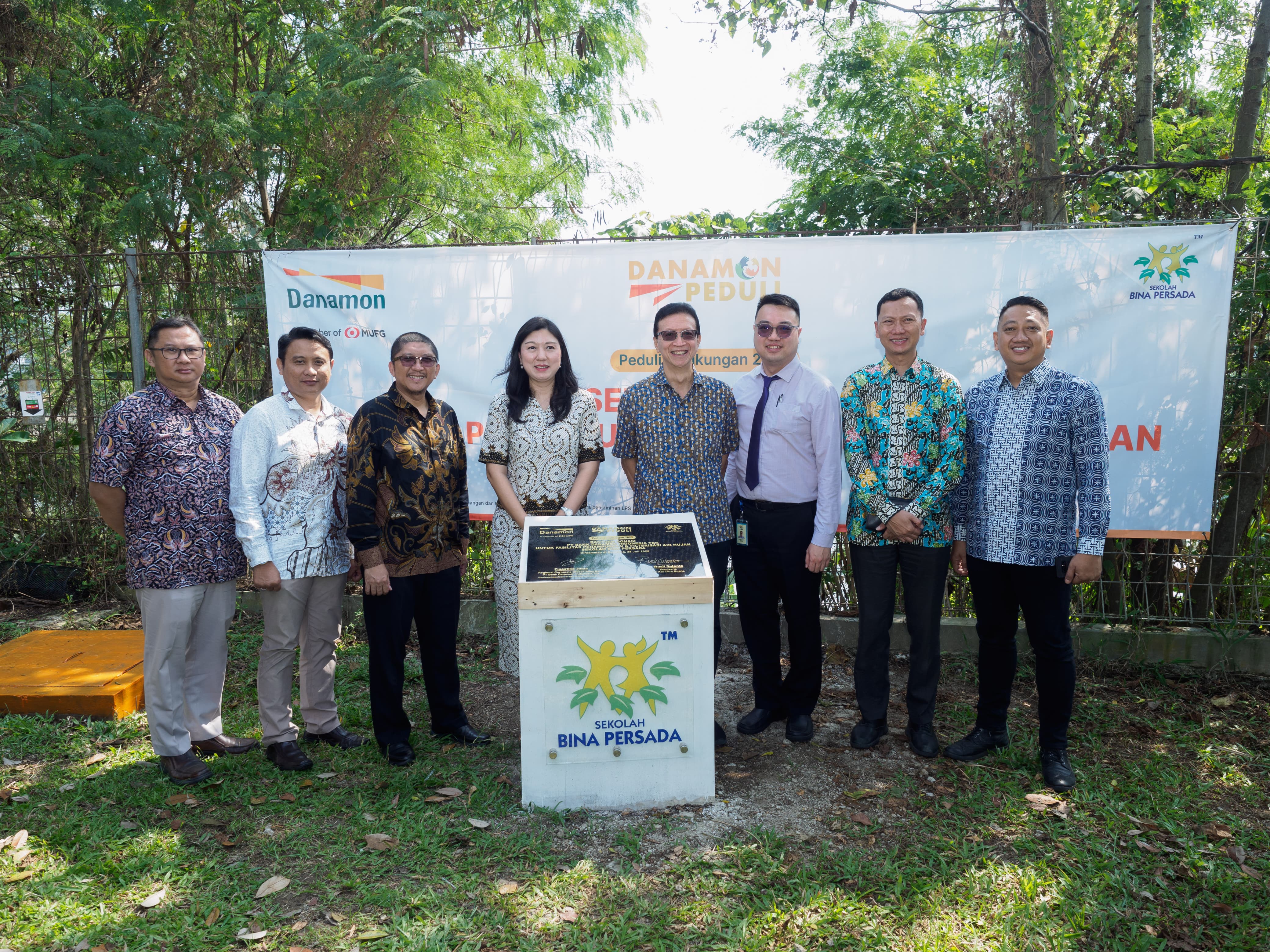 Danamon Peduli Realizes Sustainable Education Through Collaboration with Two Educational Institutions in West Java
