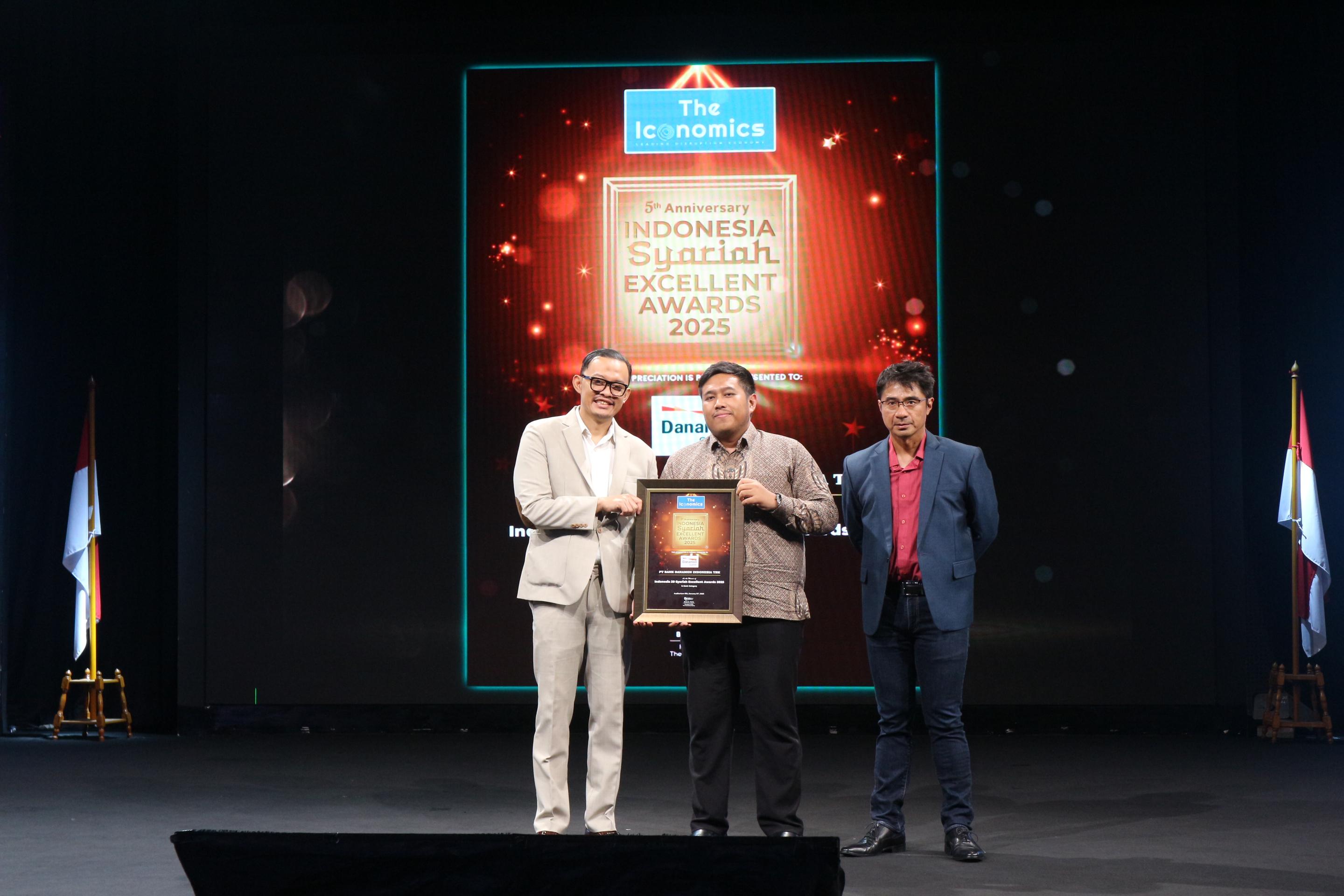 Danamon Syariah Receives Award as Top Syariah Business Unit - Bank at the Indonesia Syariah Excellent Awards 2025 