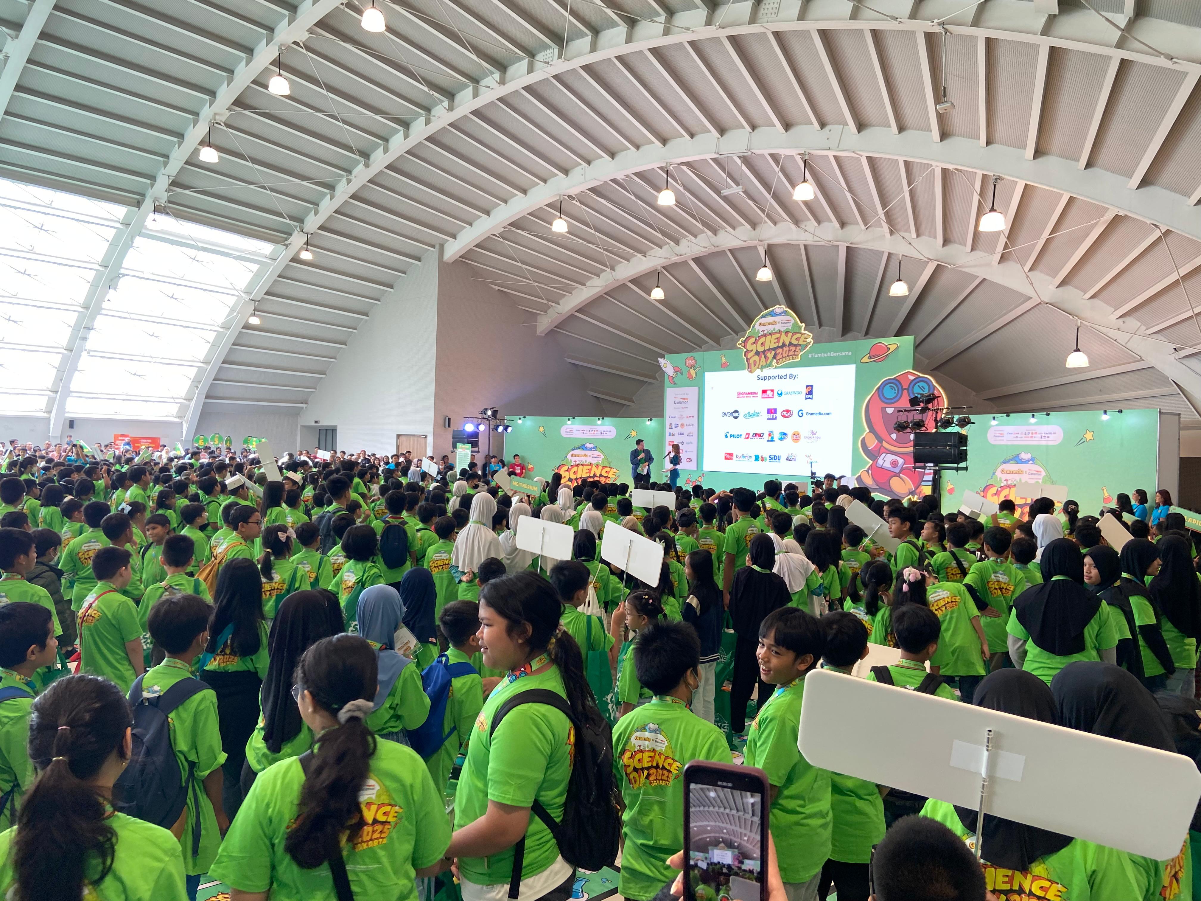 Mischka & Devon Accompany 810 Young Scientists on a Science Exploration ...
